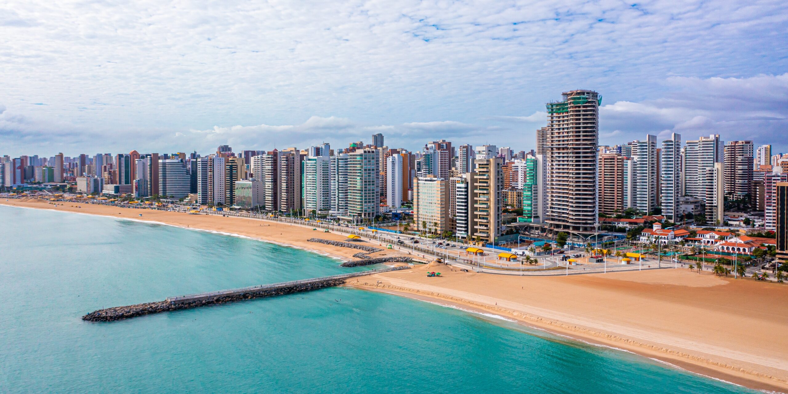 Acessibilidade na Praia do Futuro: Hotéis e Estrutura Adaptada em Fortaleza