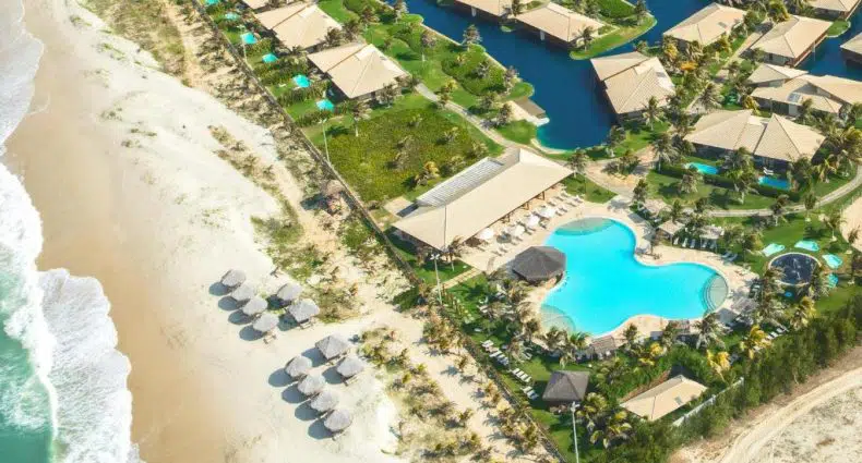 Resorts em Fortaleza e Praia do Futuro: Conforto Pé na Areia com Estrutura Completa